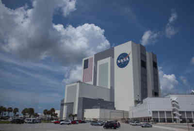 📷 Vehicle Assembly Building