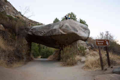 📷 Tunnel Rock