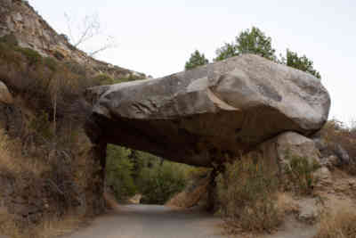 📷 Tunnel Rock