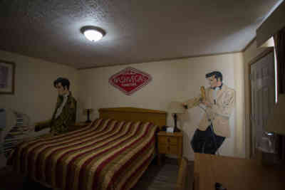 📷 Drake Motel
