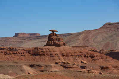 📷 Mexican Hat Rock