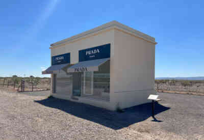 📷 Prada Marfa