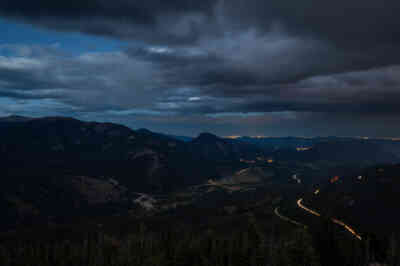 📷 Rocky Mountain Light Trails