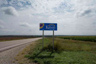 📷 Kansas state sign