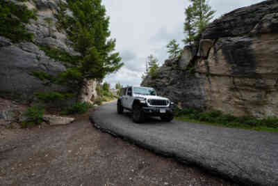 📷 Our Jeep at the Silver Gate