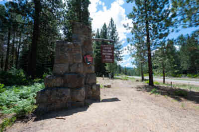 📷 Lassen Volcanic National Park Sign