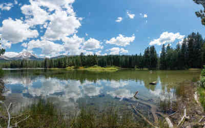 📷 Manzanita Lake Panorama