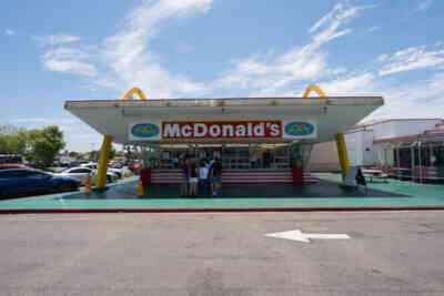 📷 Oldest Operating McDonald's restaurant