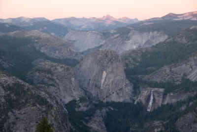 📷 Narada Falls at sunset