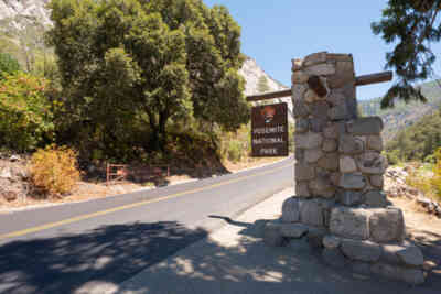 📷 Yosemite National Park Sign