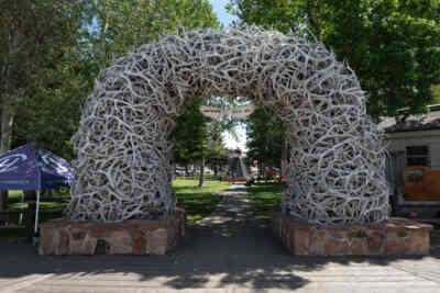 📷 Jackson Hole Antler Arches