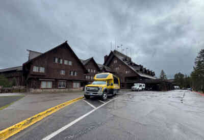 📷 Old Faithful Inn