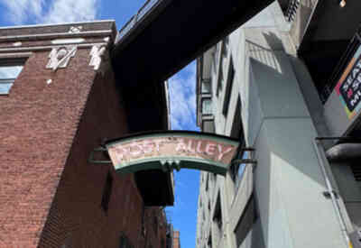 📷 Post Alley