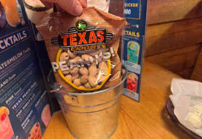 📷 Texas Roadhouse Peanuts
