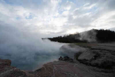 📷 Excelsior Geyser Crater